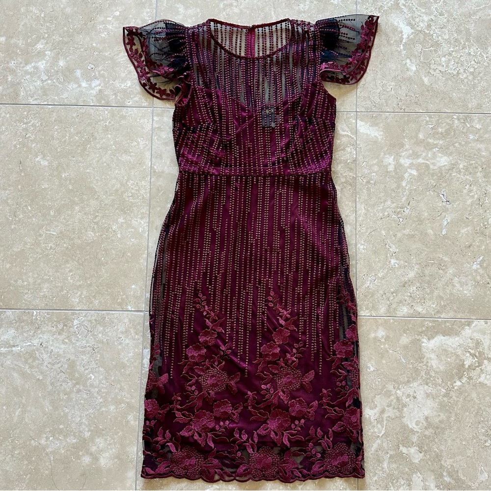 NWOT Taylor Burgundy/Maroon Embroidered Flutter Sleeve Sheath Dress, Size 2